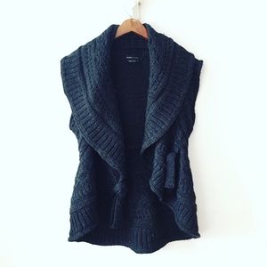 BCBGMAXAZRIA Charcoal Super Cozy Cardigan Vest